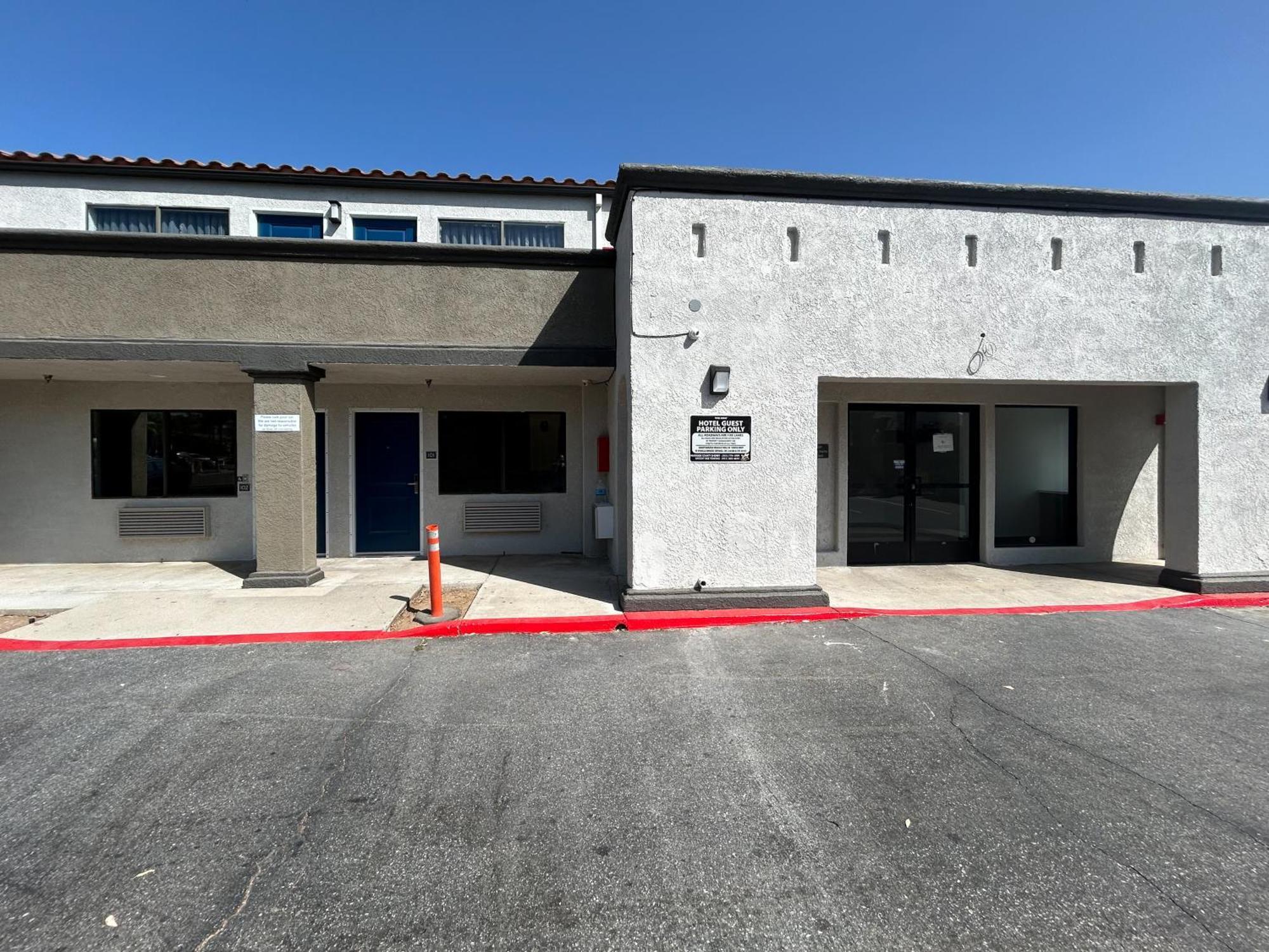 Studio 6 Lake Elsinore, Ca מראה חיצוני תמונה